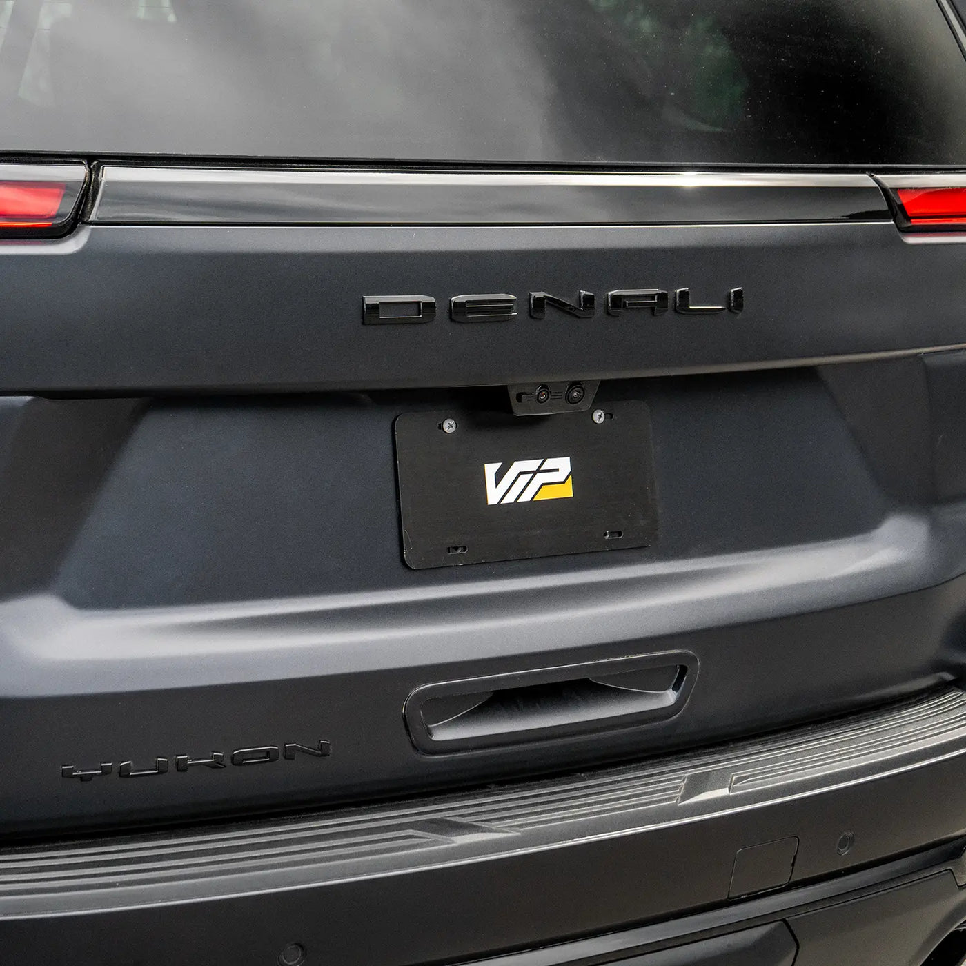Valence Rear Blackout Rear Hatch Valance | Fits 2025+ GMC Yukon – VIP Auto Accessories